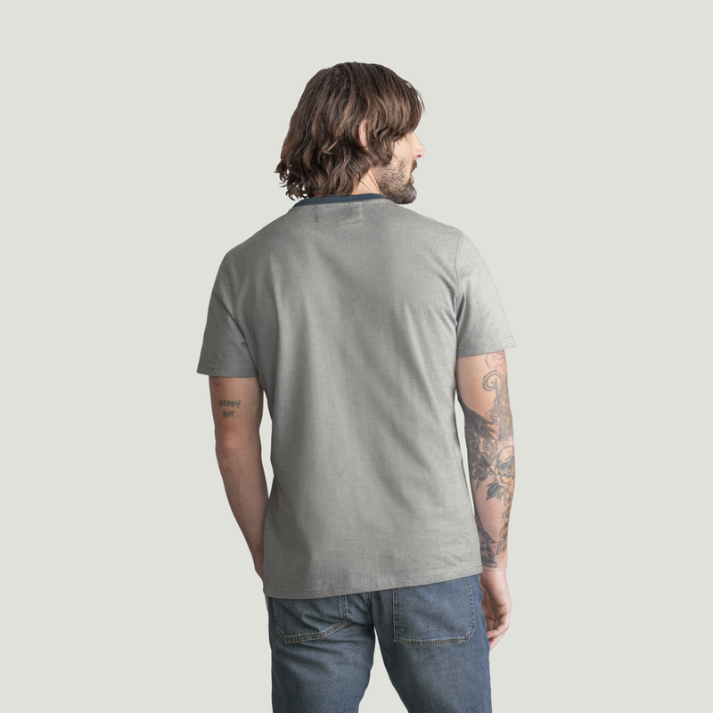 Men's Slim Fit Cotton Pocket T-Shirt image number 2
