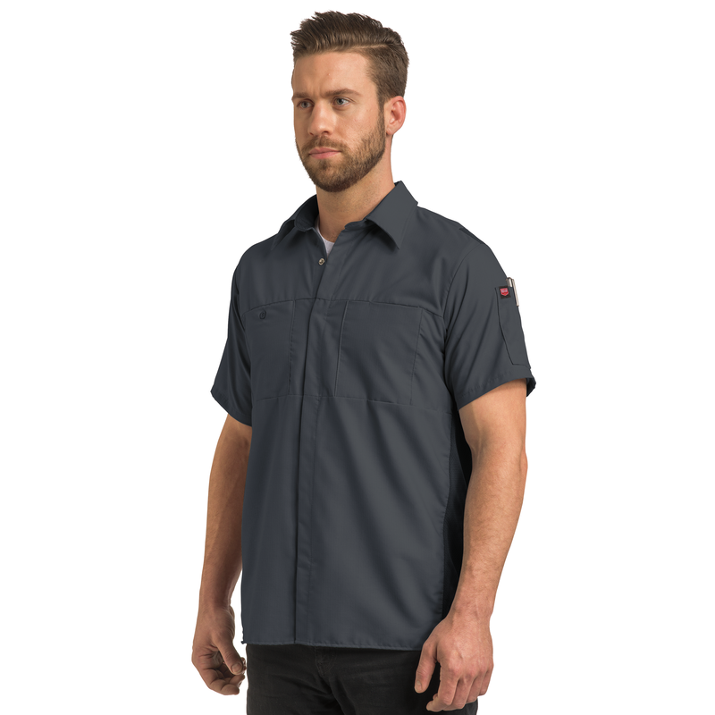 Men's Short Sleeve Performance Plus Shop Shirt With Oilblok Technology image number 2