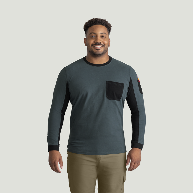 Men's Long Sleeve Slim Fit Cotton Pocket T-Shirt image number 5