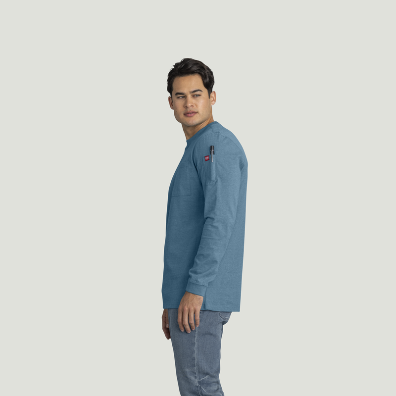 Men's Slim Fit Cotton Long Sleeve Pocket T-Shirt image number 3