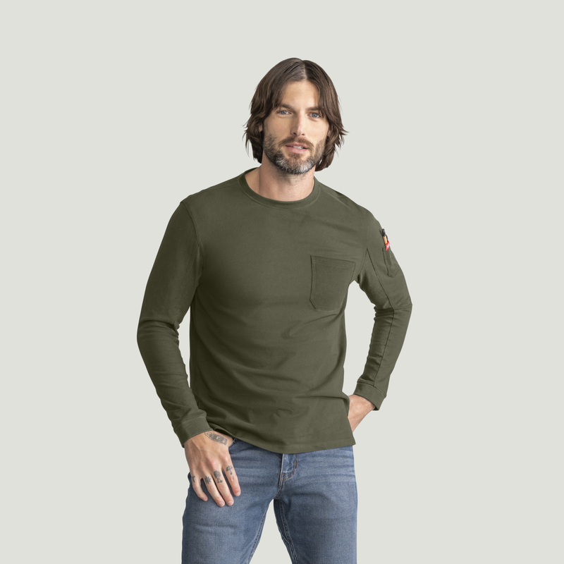 Men's Slim Fit Cotton Long Sleeve Pocket T-Shirt image number 1