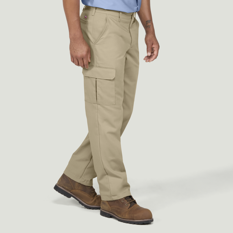 Men's Industrial Cargo Pant image number 4