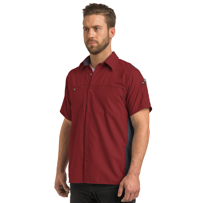 Men's Short Sleeve Performance Plus Shop Shirt With Oilblok Technology image number 3