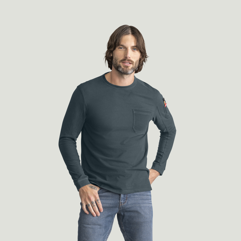 Men's Slim Fit Cotton Long Sleeve Pocket T-Shirt image number 1