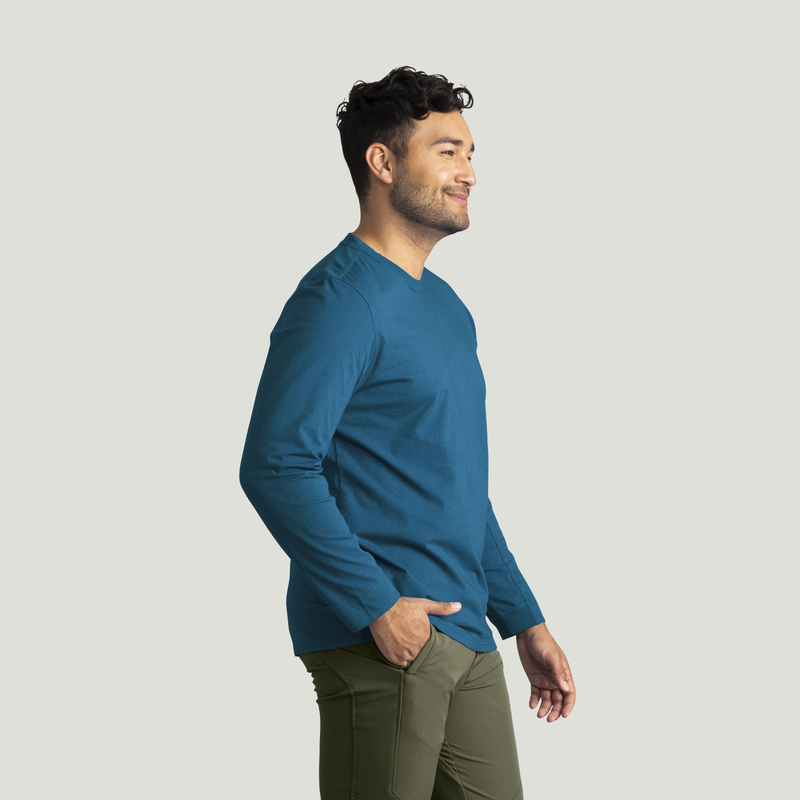 Men's Long Sleeve Midweight Slim Fit Performance Tee image number 8