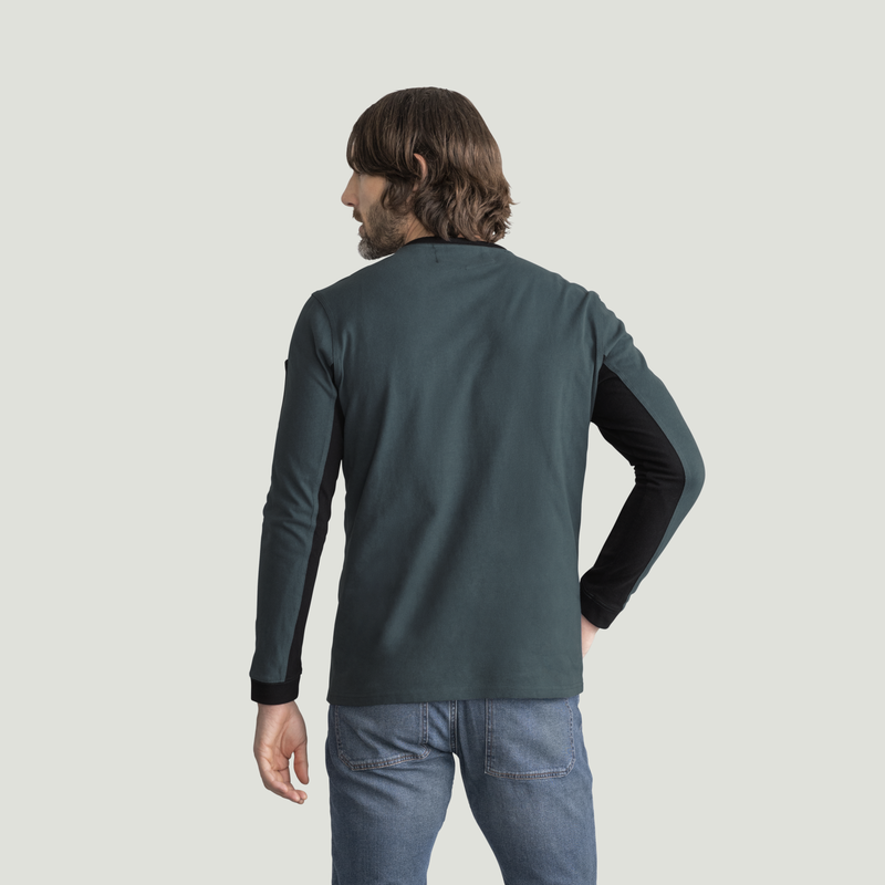 Men's Long Sleeve Slim Fit Cotton Pocket T-Shirt image number 2