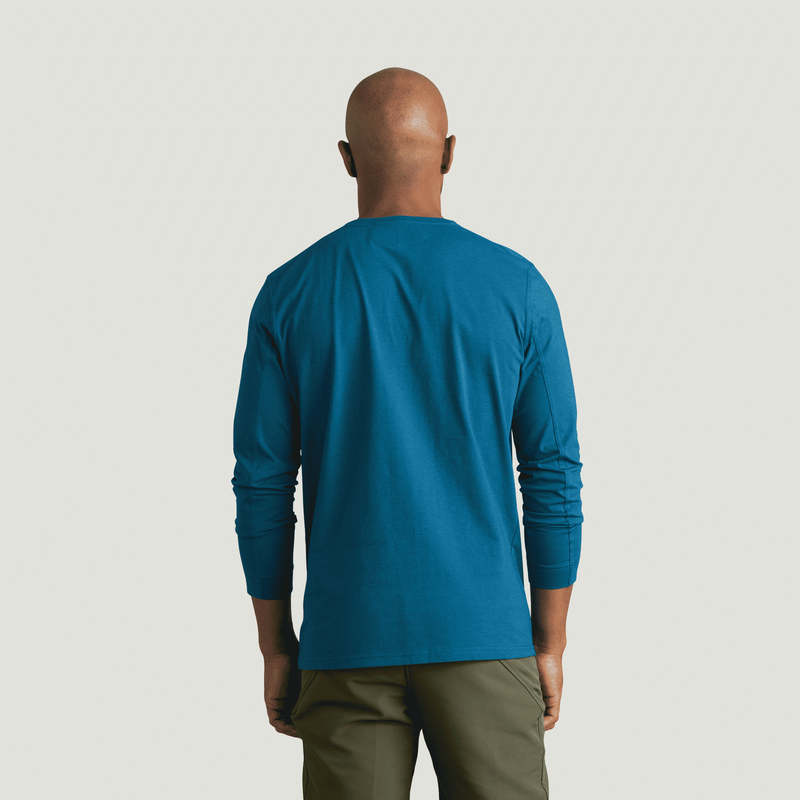 Men's Midweight Long Sleeve Performance Tee image number 2