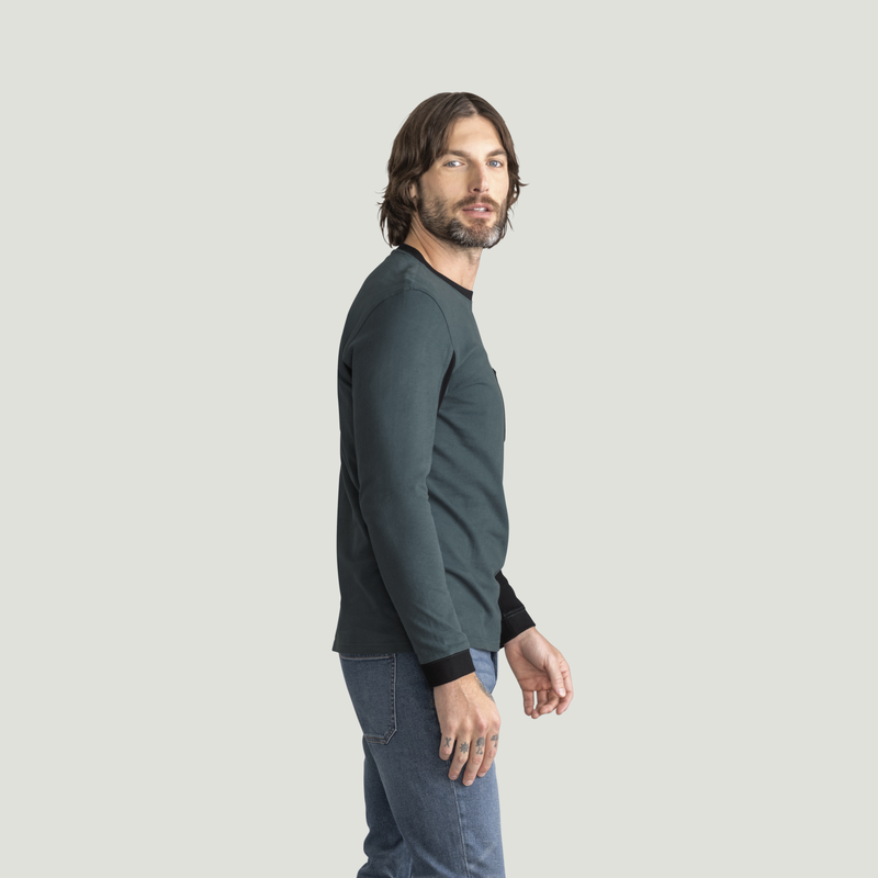 Men's Long Sleeve Slim Fit Cotton Pocket T-Shirt image number 4