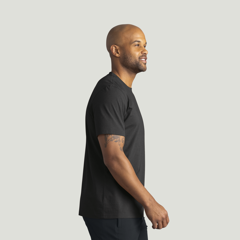 Men's Short Sleeve Midweight Slim Fit Performance Tee image number 4