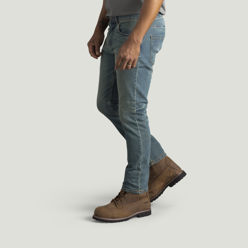 Men's Straight Fit Lightweight Jean image number 4