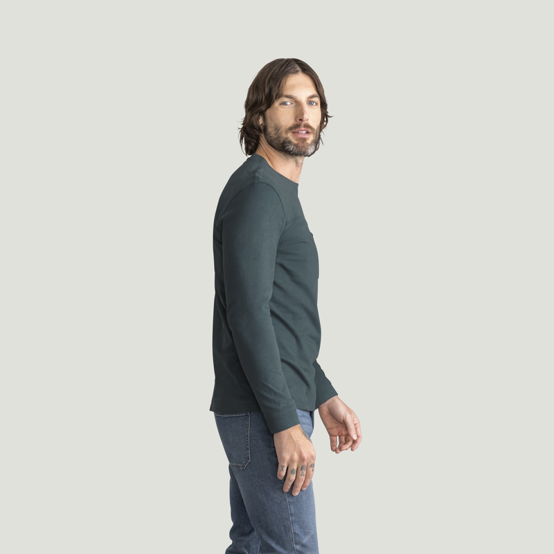Men's Slim Fit Cotton Long Sleeve Pocket T-Shirt image number 4