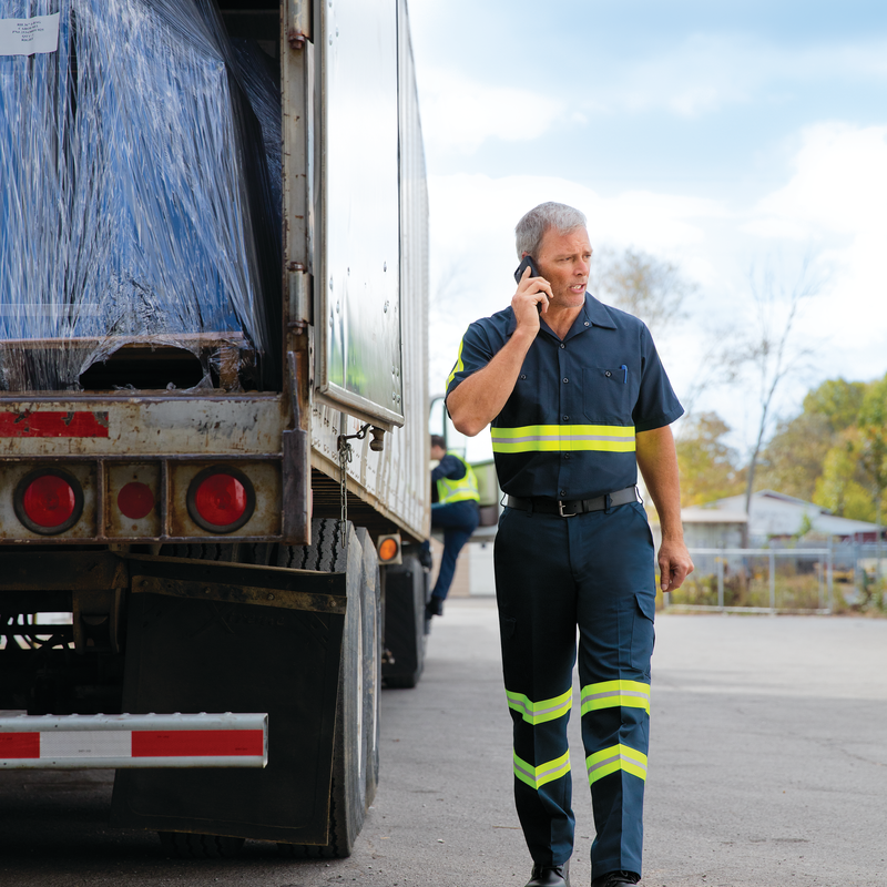 Men's Enhanced Visibility Industrial Cargo Pant image number 4