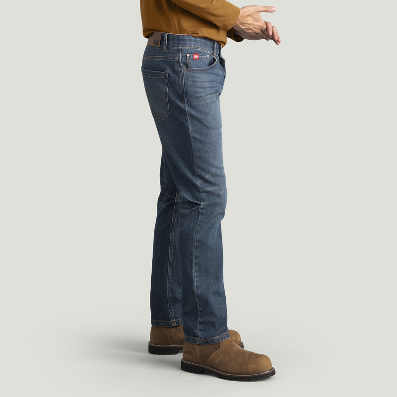 Men's Straight Fit Lightweight Jean image number 8