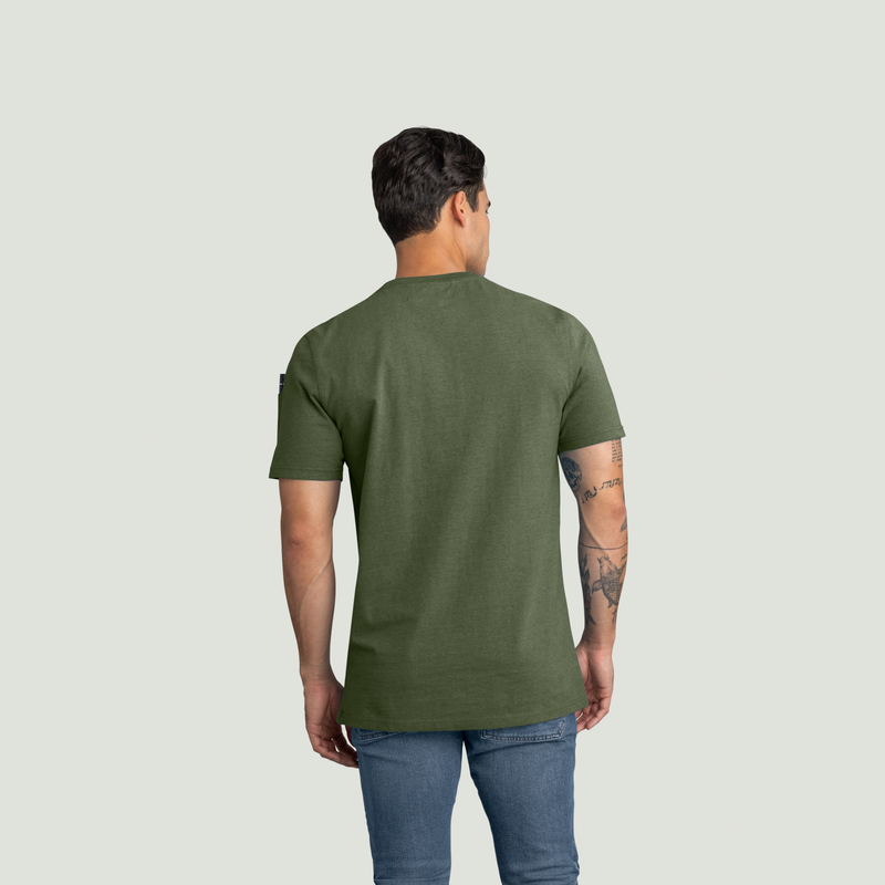 Men's Slim Fit Cotton Pocket T-Shirt image number 2