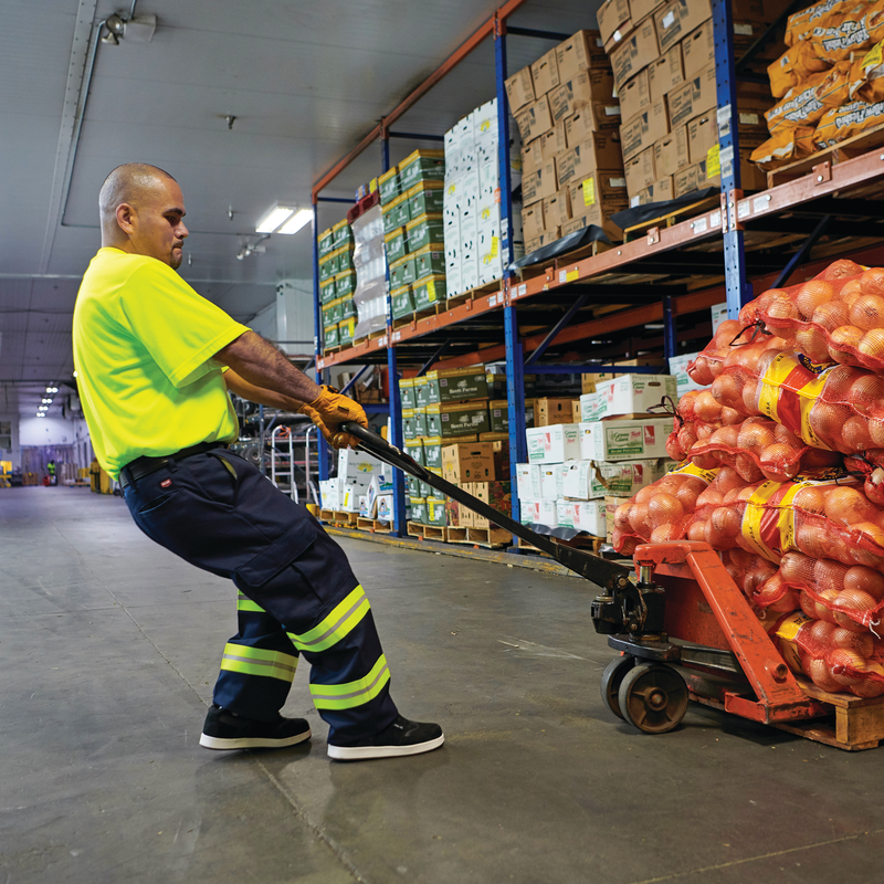 Men's Enhanced Visibility Industrial Cargo Pant image number 3