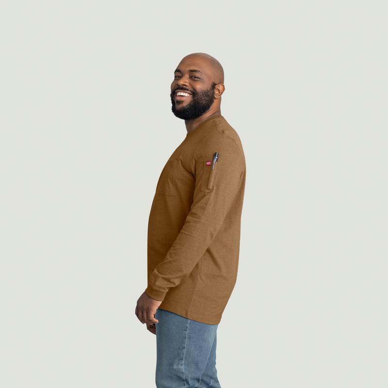 Men's Slim Fit Cotton Long Sleeve Pocket T-Shirt image number 7