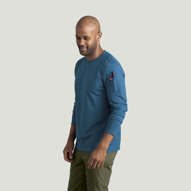 Men's Long Sleeve Midweight Slim Fit Performance Tee image number 3