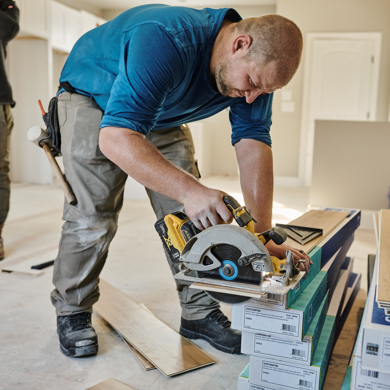 Men's Utility Cargo Pants image number 13