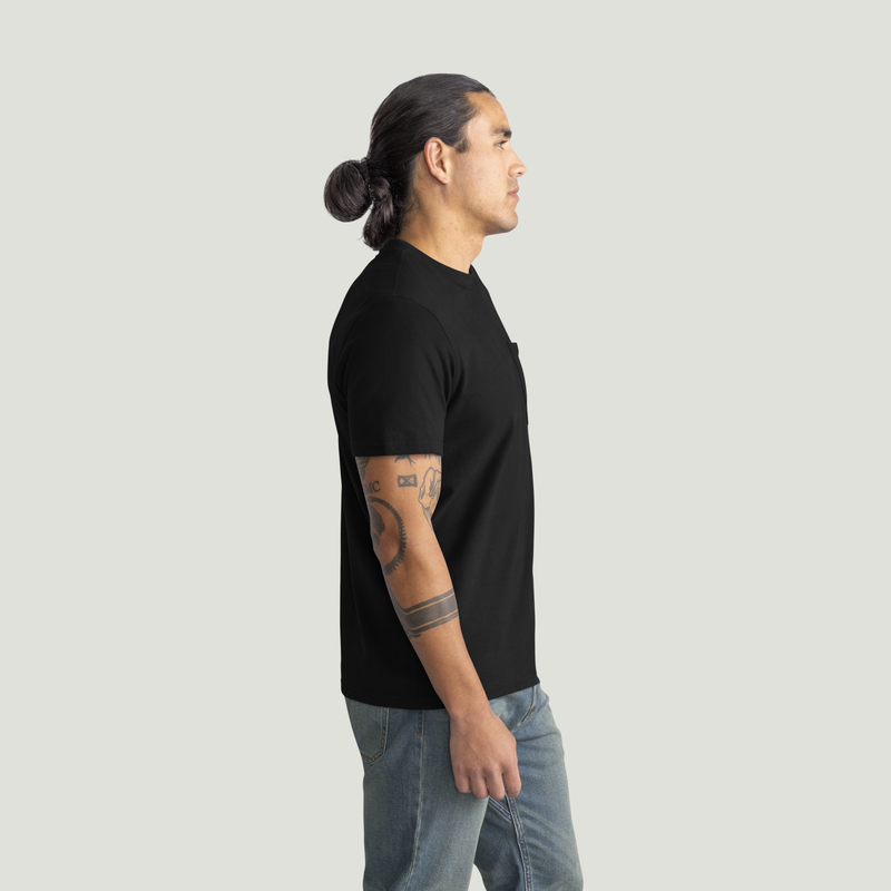 Men's Slim Fit Cotton Pocket T-Shirt image number 4