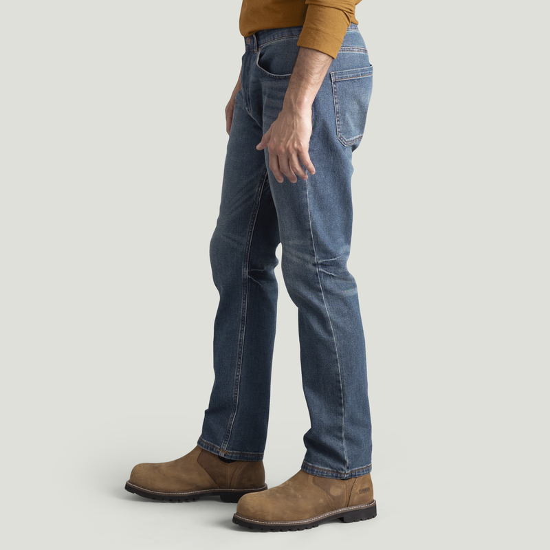 Men's Straight Fit Lightweight Jean image number 6